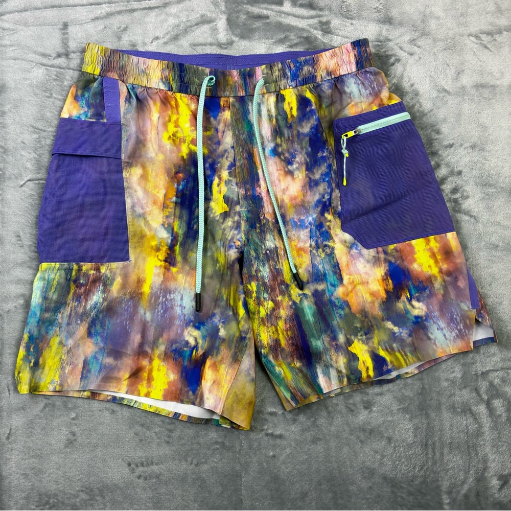 Lululemon Altered Nature Water Repellant Hiking Shorts Men Medium Purple LM7B06S